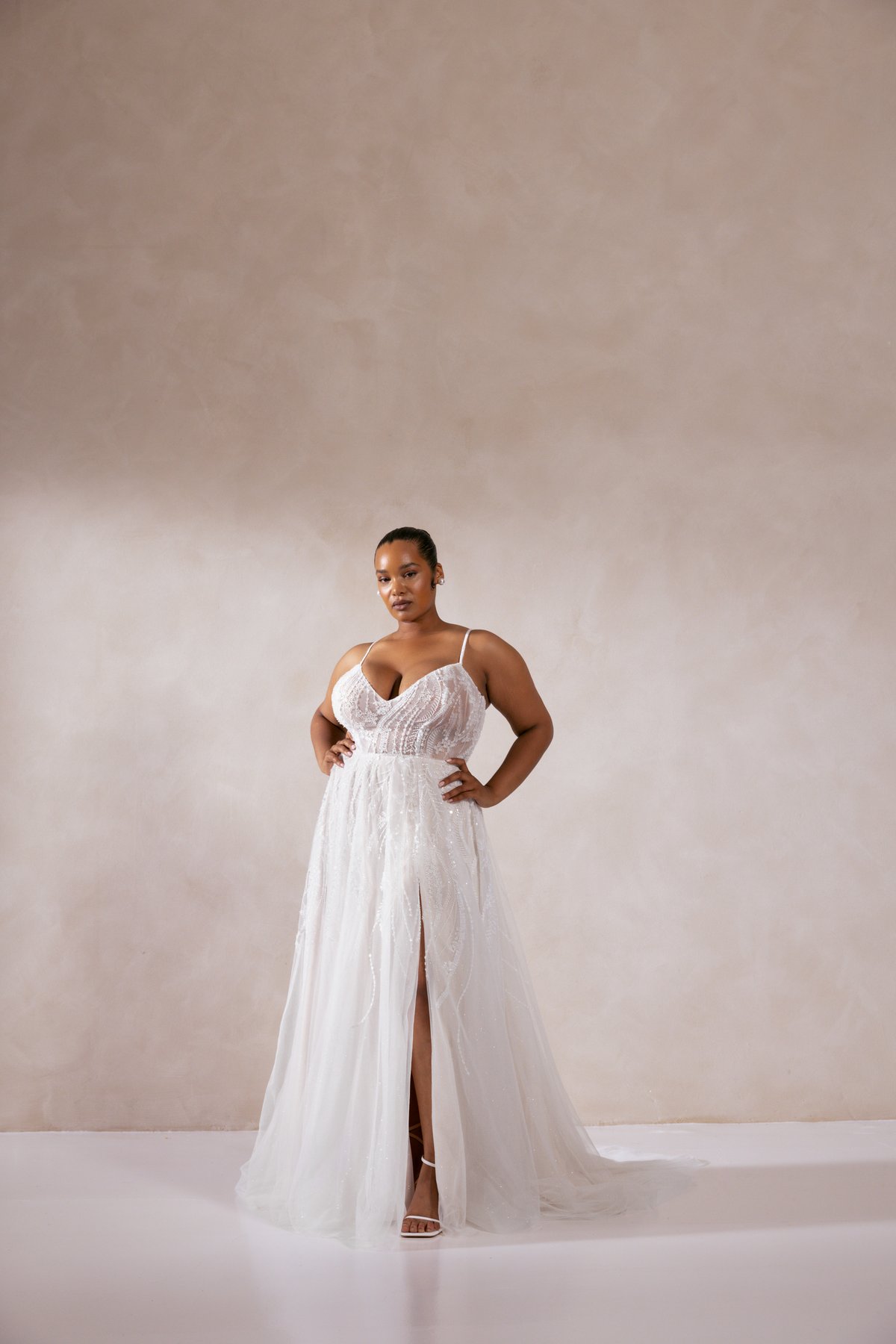 11307PS_Angelina_FF_Adore-