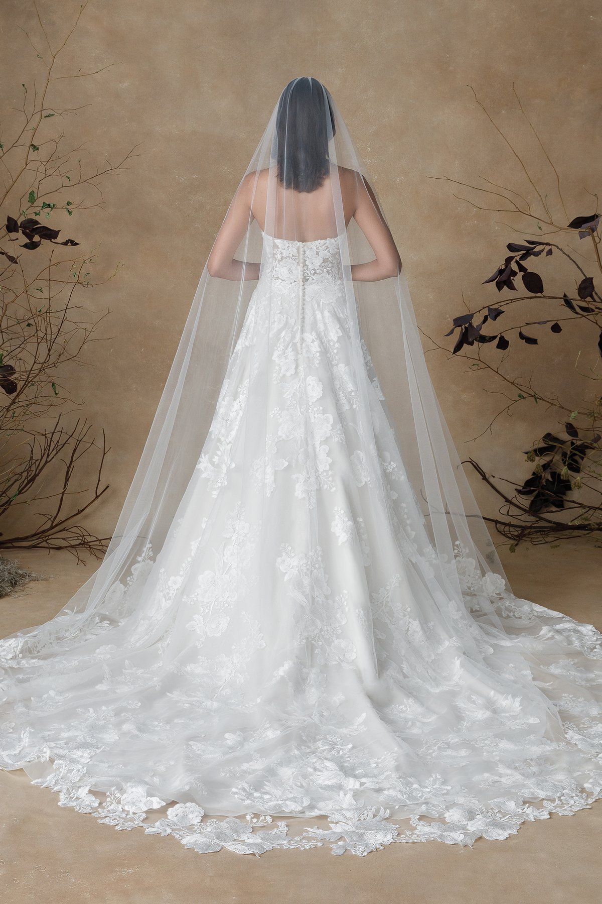 88333V_FB_Goldie-Veil_Justin-