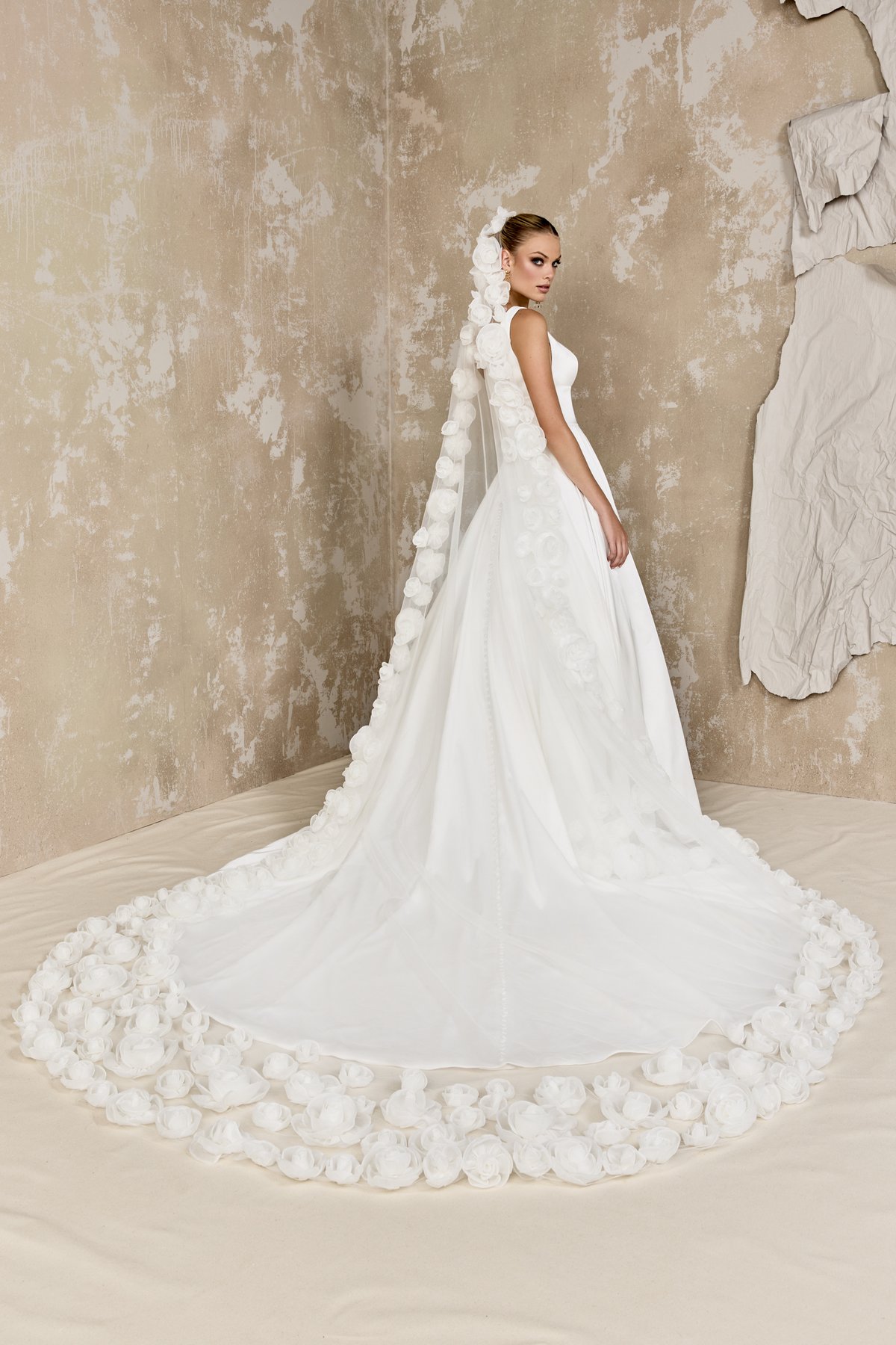 99320V_Whitman-Veil_FB_Justin-