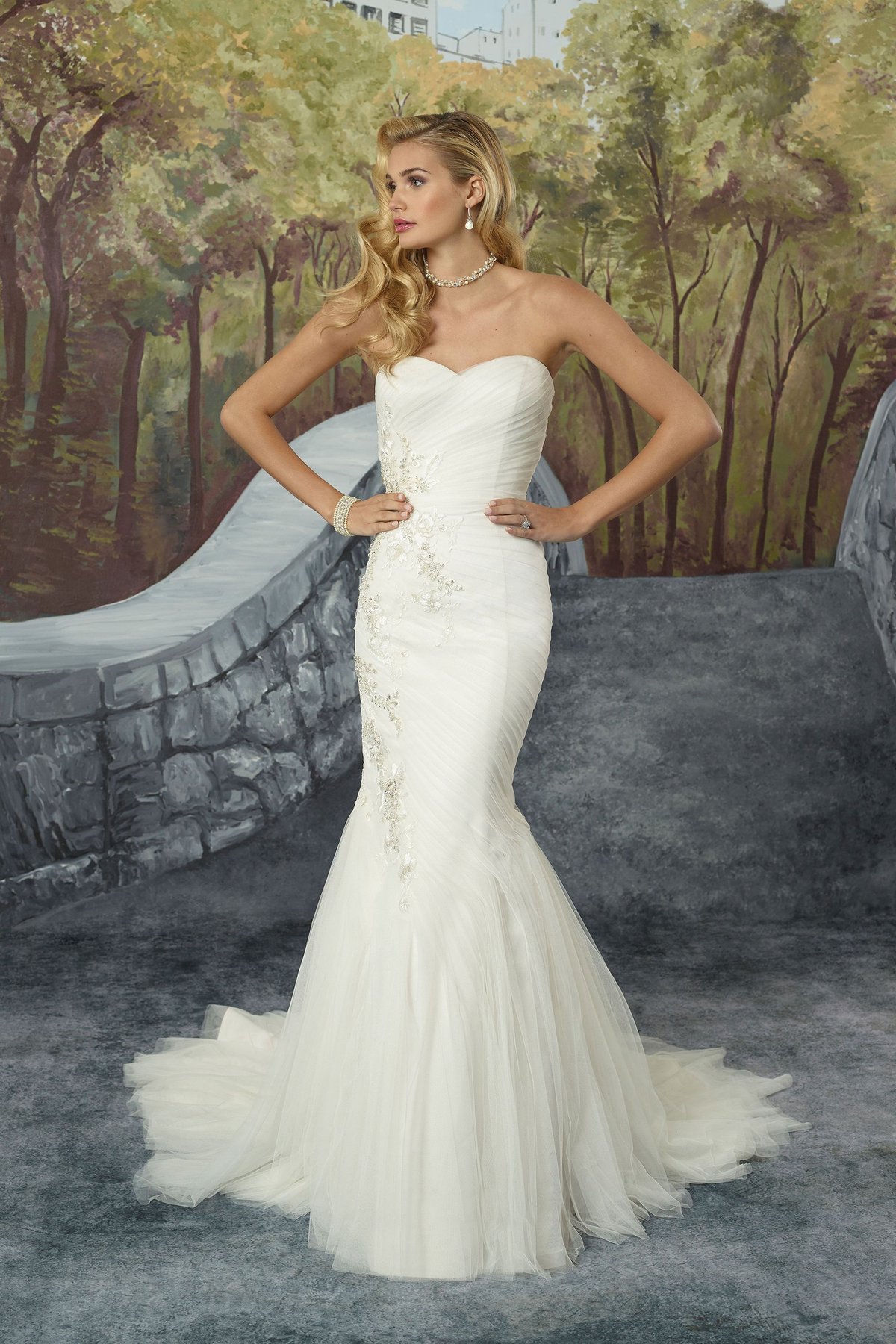 8917: Side-Ruched Soft Tulle Fit and Flare with Sweetheart