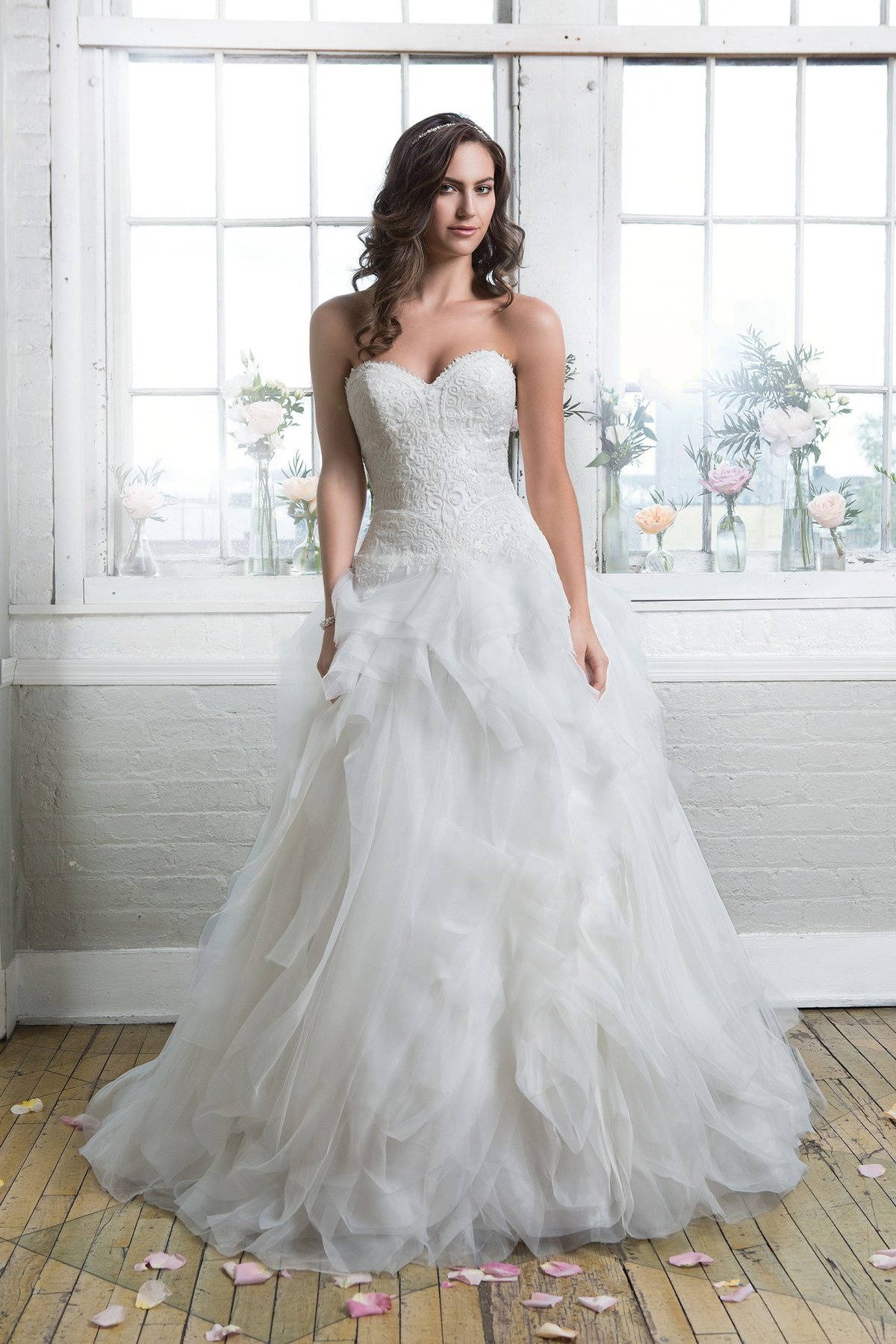 6379: Embroidered Lace Sweetheart Bodice with Organza Skirt
