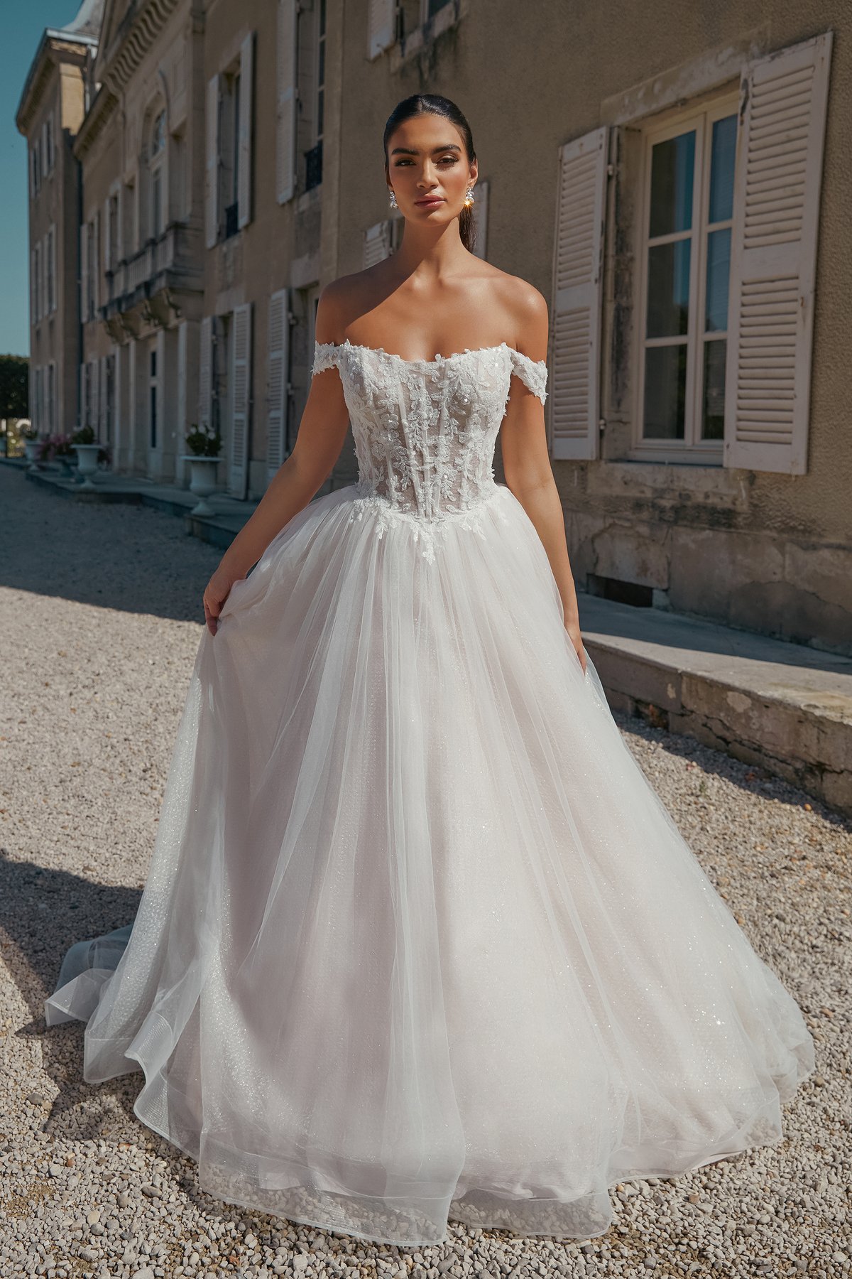 ソ*！様 値下げしましたspell bride☆ wedding dress 44469: Basque Waist Ball Gown with Scooped Off-The-Shoulder