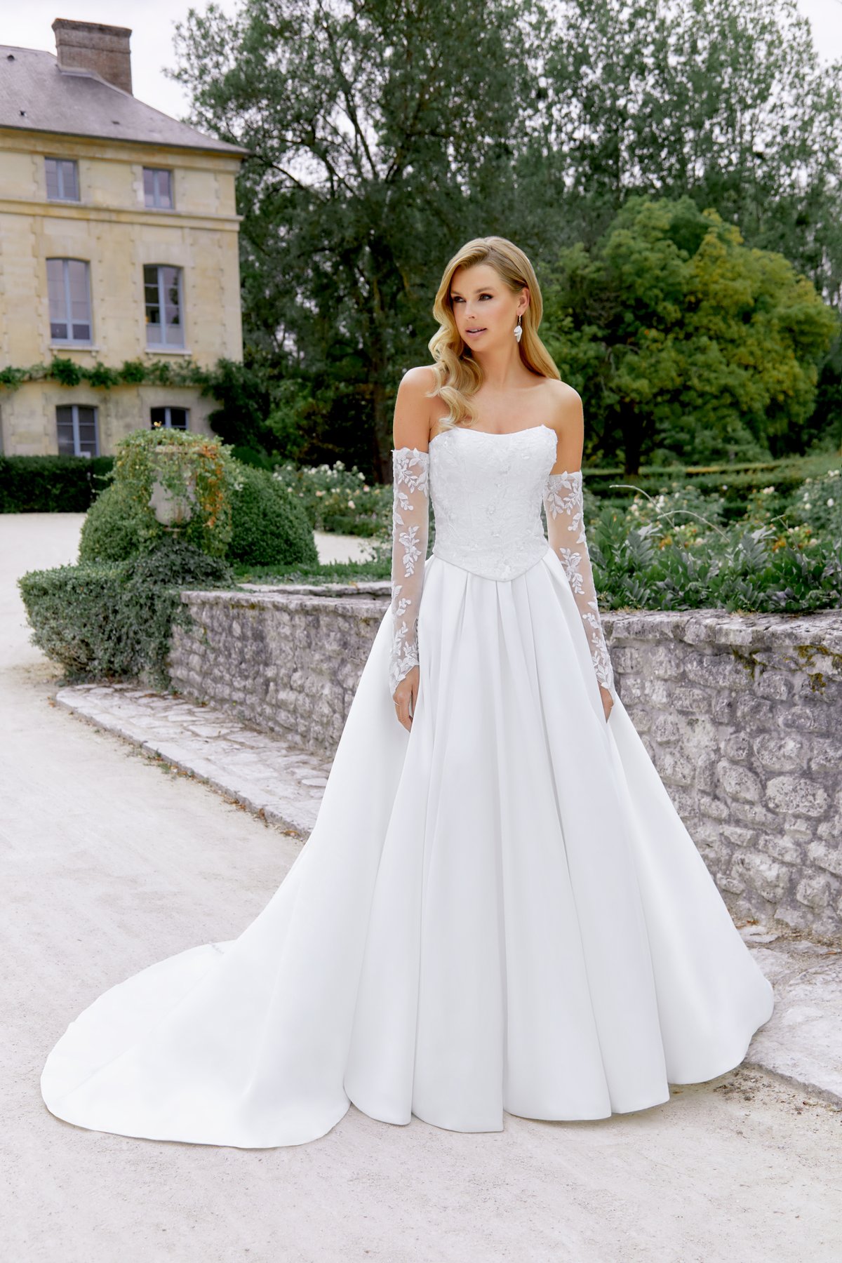 44507BOD_FF_Sincerity-Bridal_2.jpg