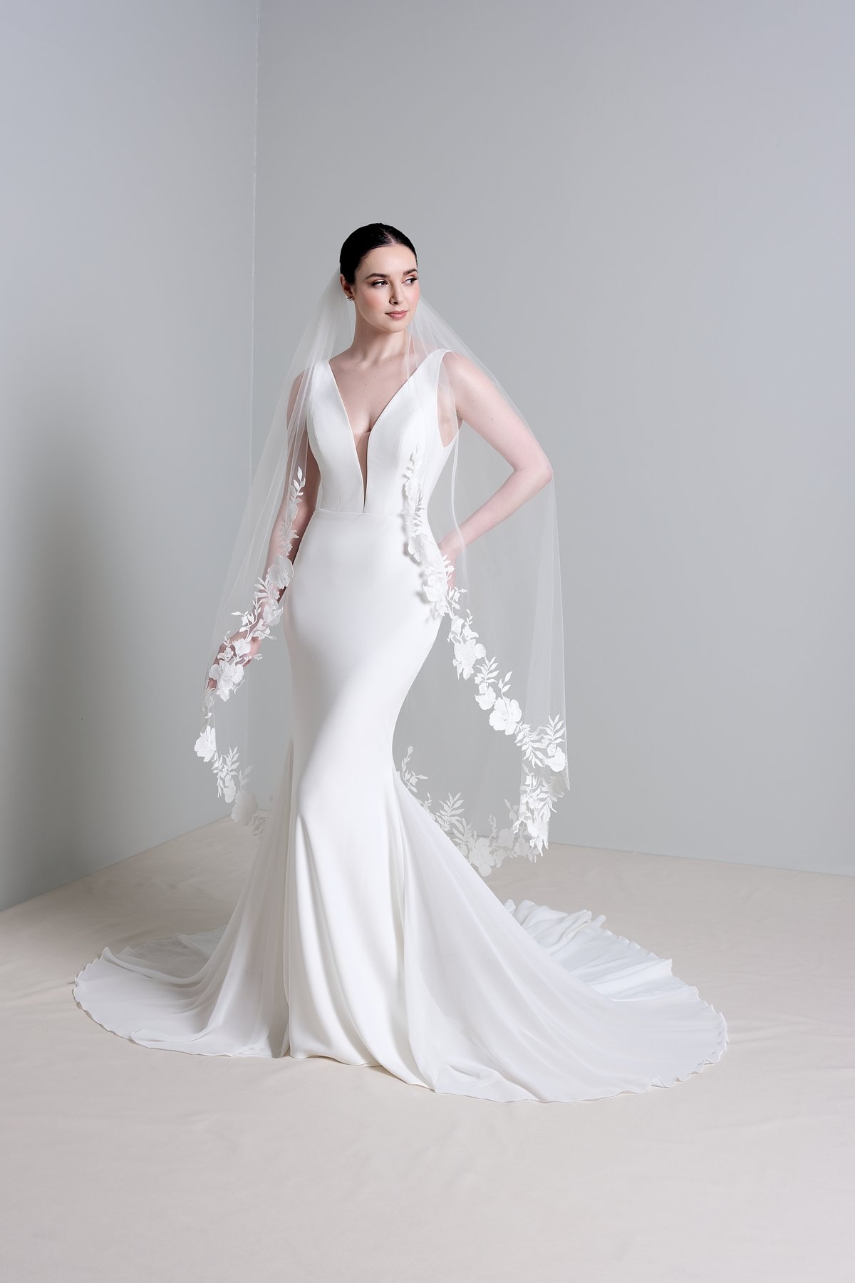 TG1076L060: Waltz Length Veil with Matte Embroidered Floral Lace