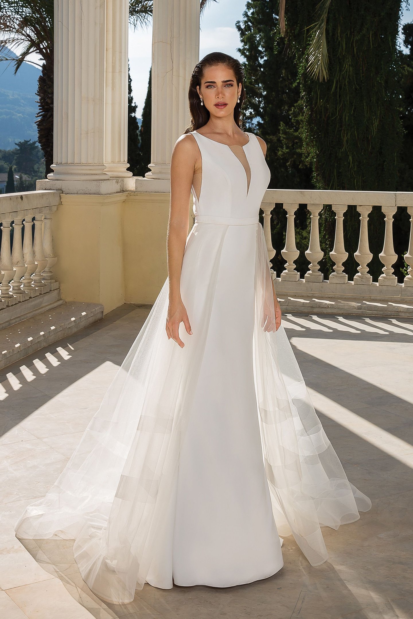 Justin Alexander Style 88094DT Detachable tulle train with horsehair hem.