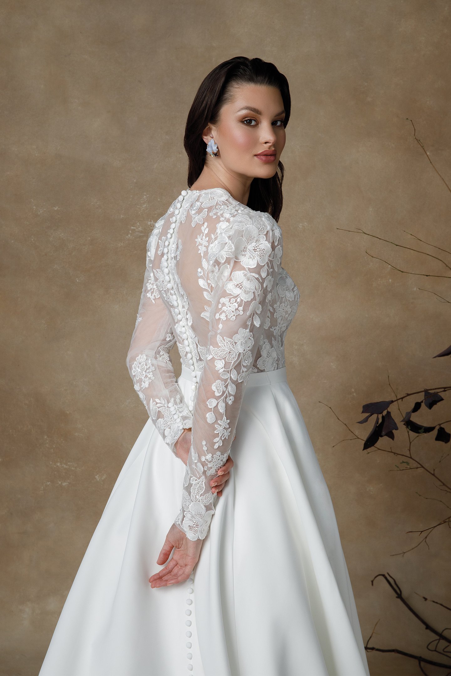 JS Collections Rosalynn Abito Da Sera A Colonna Con Scollo A V E Ricami In Rete