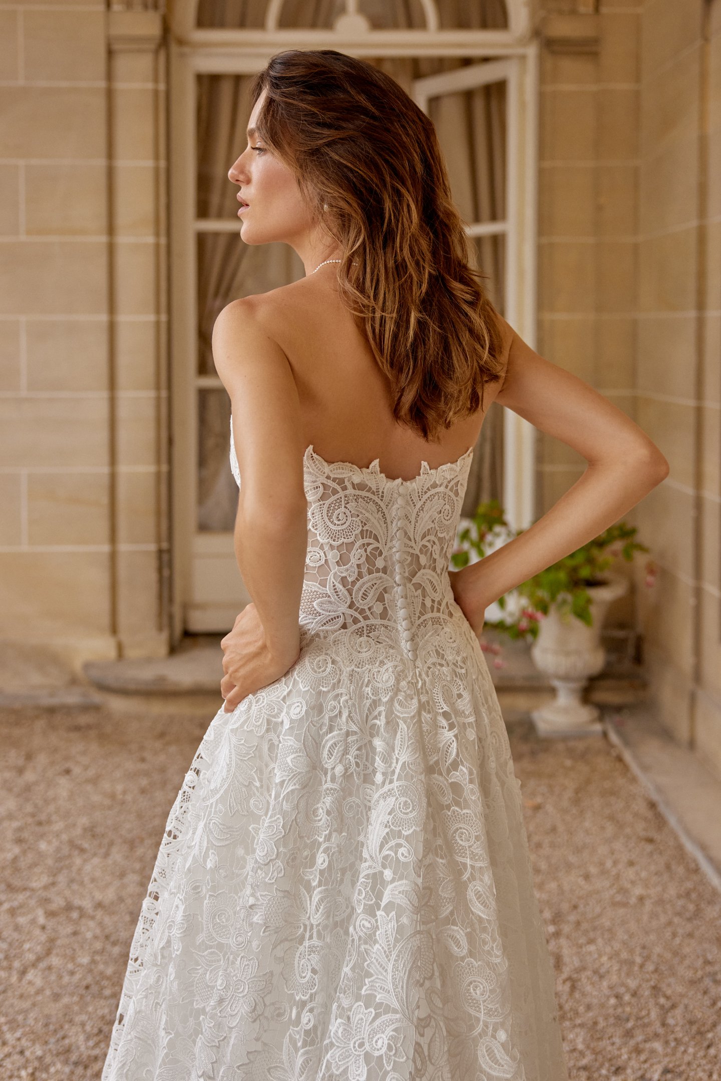 Justin Alexander Style 88510 MIRABELLE Allover Matte Venice Lace A-Line Gown with Basque Waist