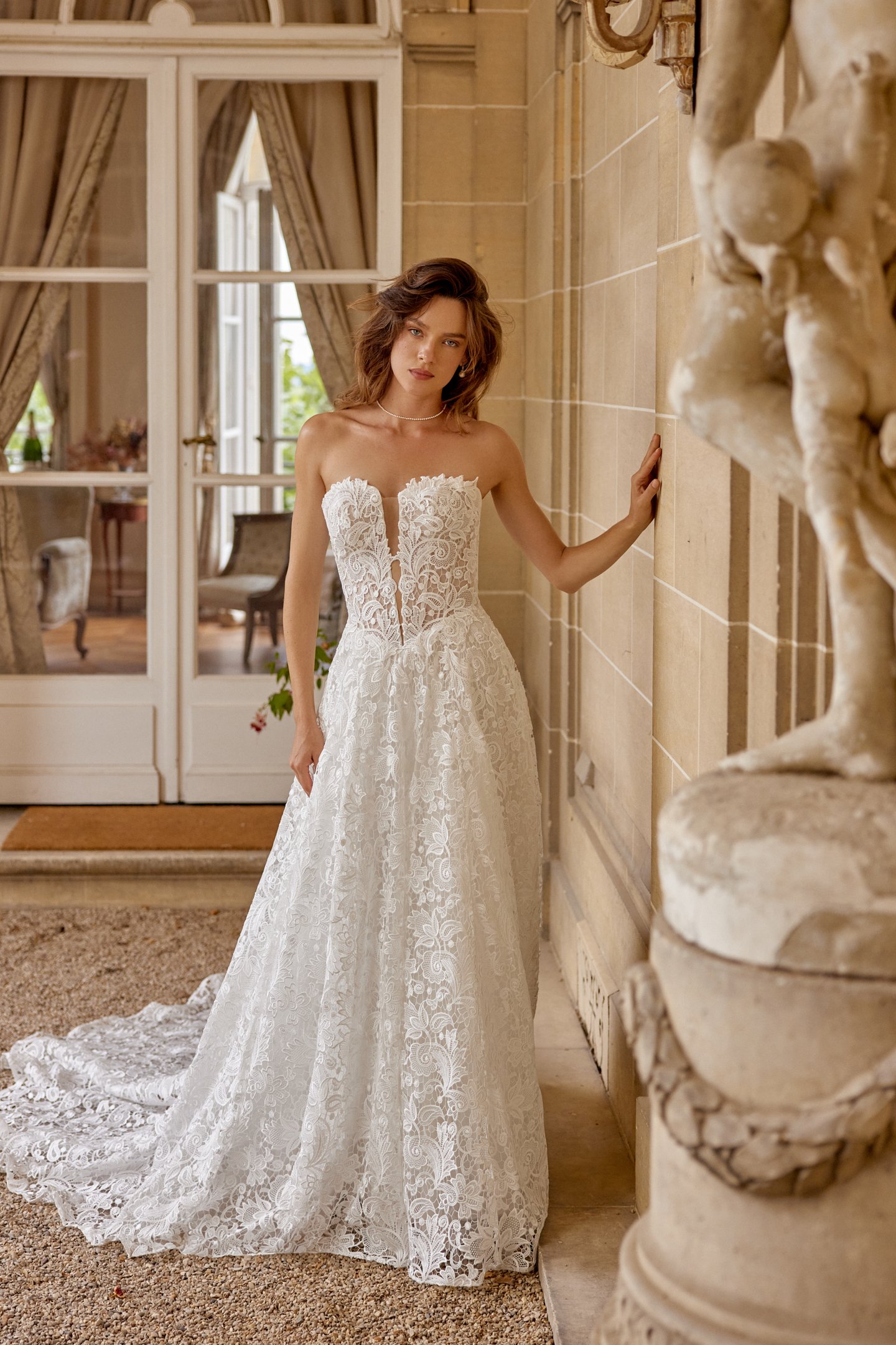 Justin Alexander Style 88510 MIRABELLE Allover Matte Venice Lace A-Line Gown with Basque Waist