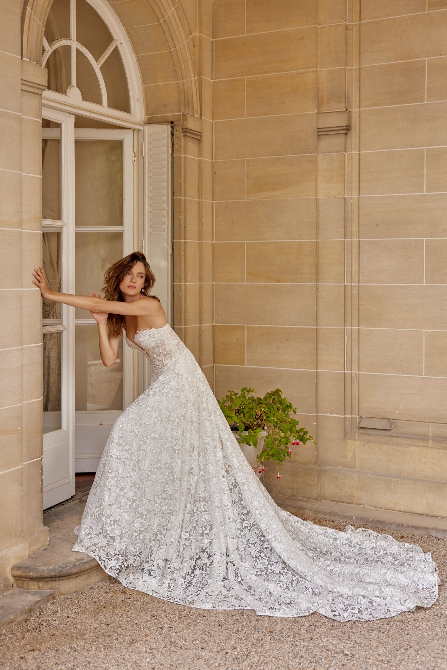 Justin Alexander Style 88510 MIRABELLE Allover Matte Venice Lace A-Line Gown with Basque Waist