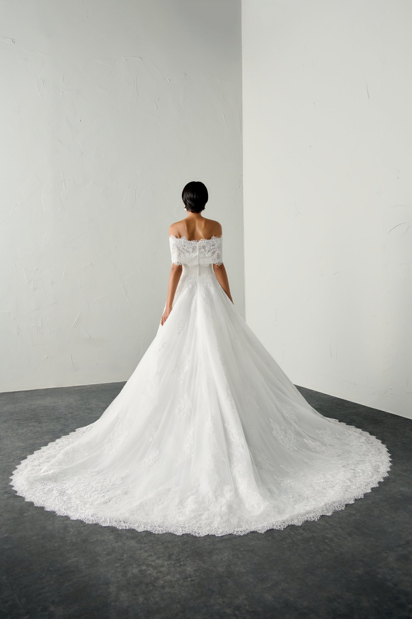 Justin Alexander Signature Style 99391 DRAVEN Matte Alençon Corded Lace A-Line with Scalloped Eyelash Detail