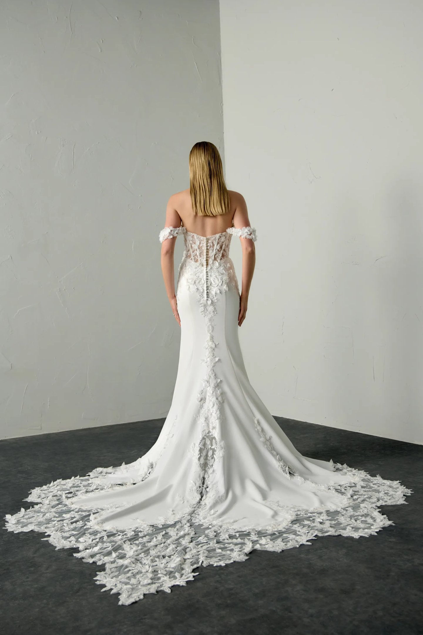 Fever Sleeves: Detachable 3D Floral Off-the-Shoulder Straps with