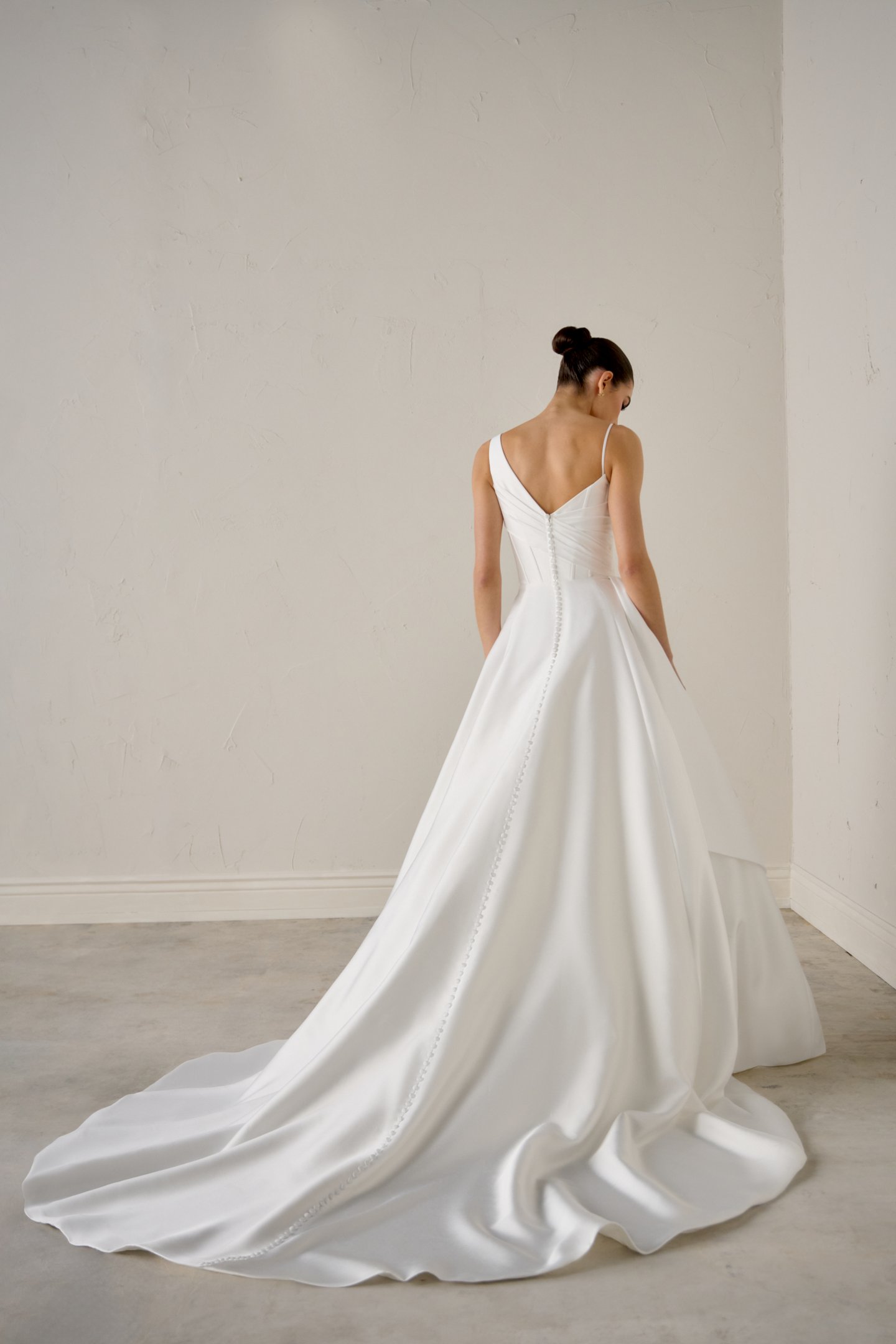 ミシュアシルクスクリーンソデックアックエディション　193/300 SABINE: Mikado A-Line Gown with Asymmetrical Draped Neckline