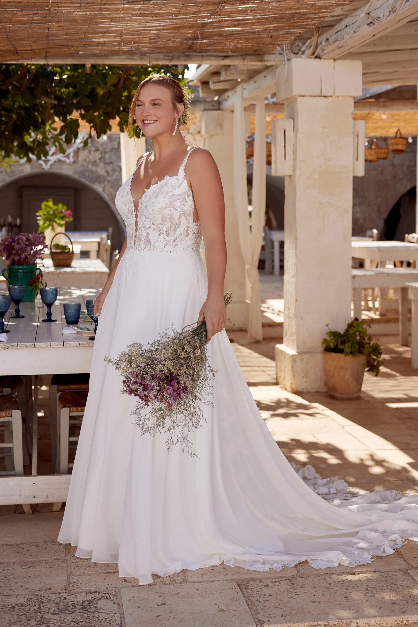 lightweight summer wedding dresses V-neck Beach Backless Spaghetti Strap Summer Wedding Dresses,MW272 Musebridals