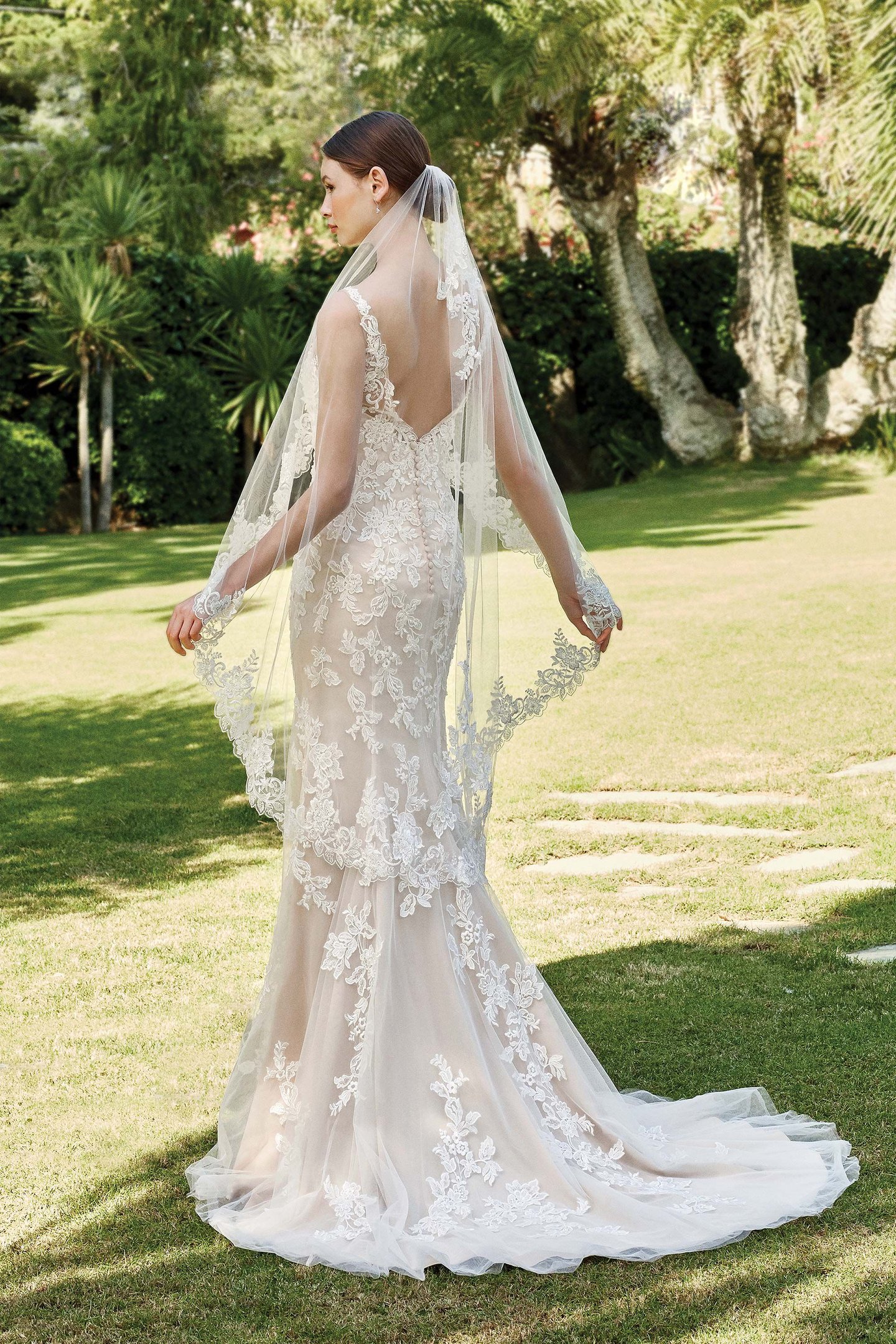 Sincerity Bridal Style 44221V Circular Cut Waltz Length Veil with Lace Trim