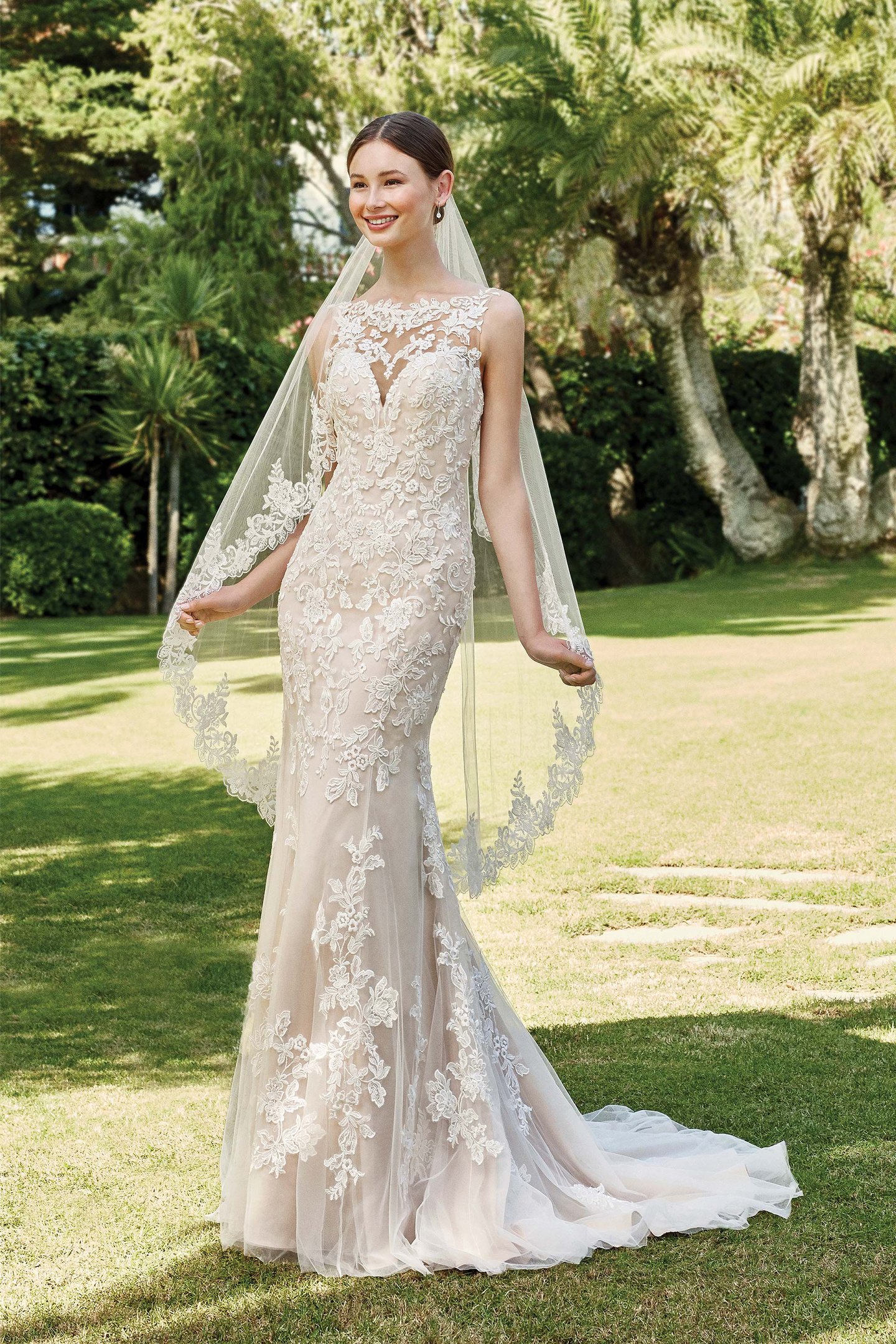 Sincerity Bridal Style 44221V Circular Cut Waltz Length Veil with Lace Trim