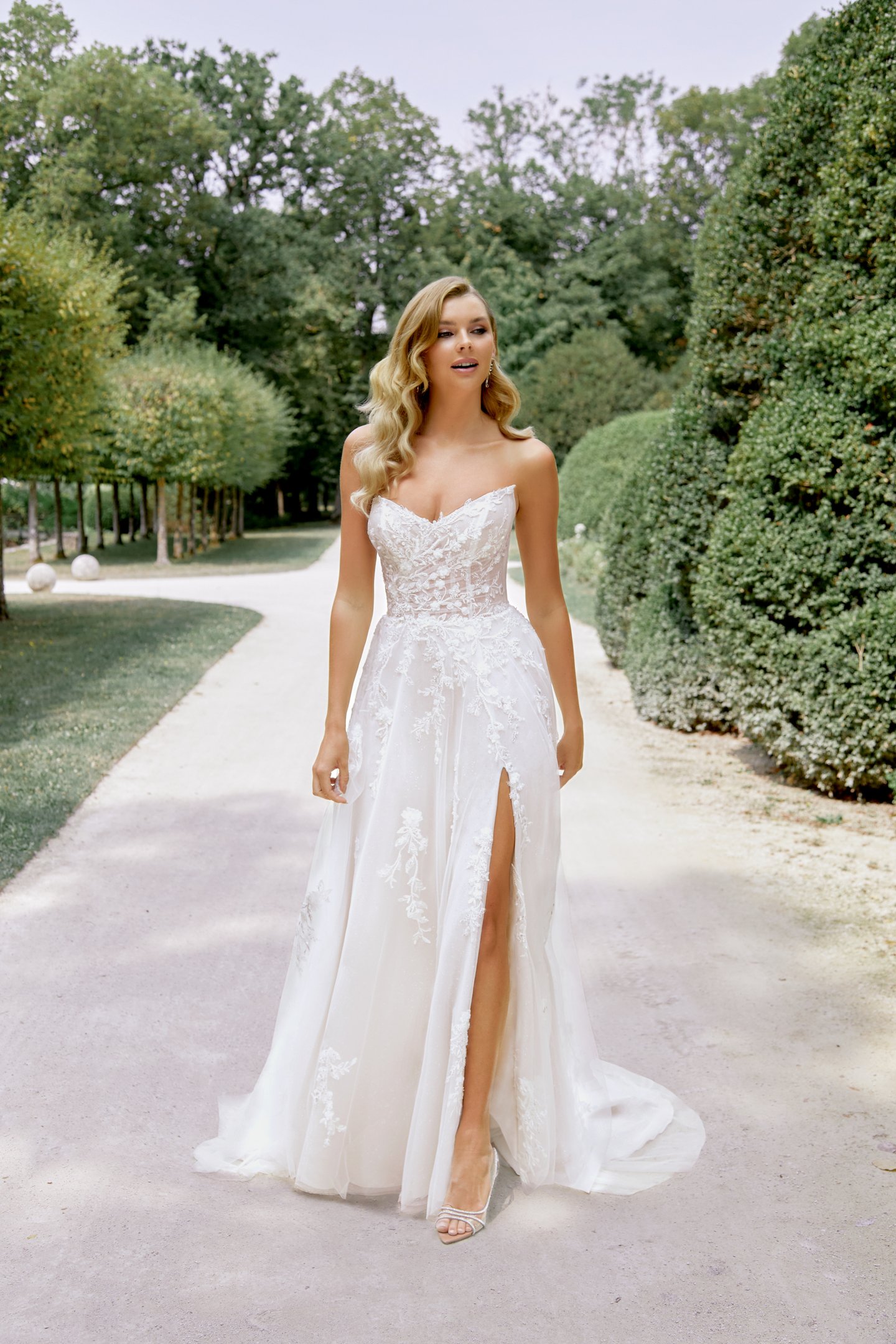 44526: Galaxy Tulle A Line with Detachable Off the Shoulder Cuff