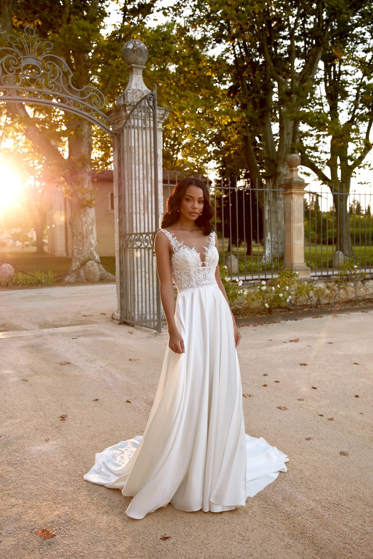 short sleeve illusion wedding dress zuhair-murad-tilda-short-sleeve-illusion -a-line-with-guipure-lace-applique-and-removable-train-dimitras-bridal-couture