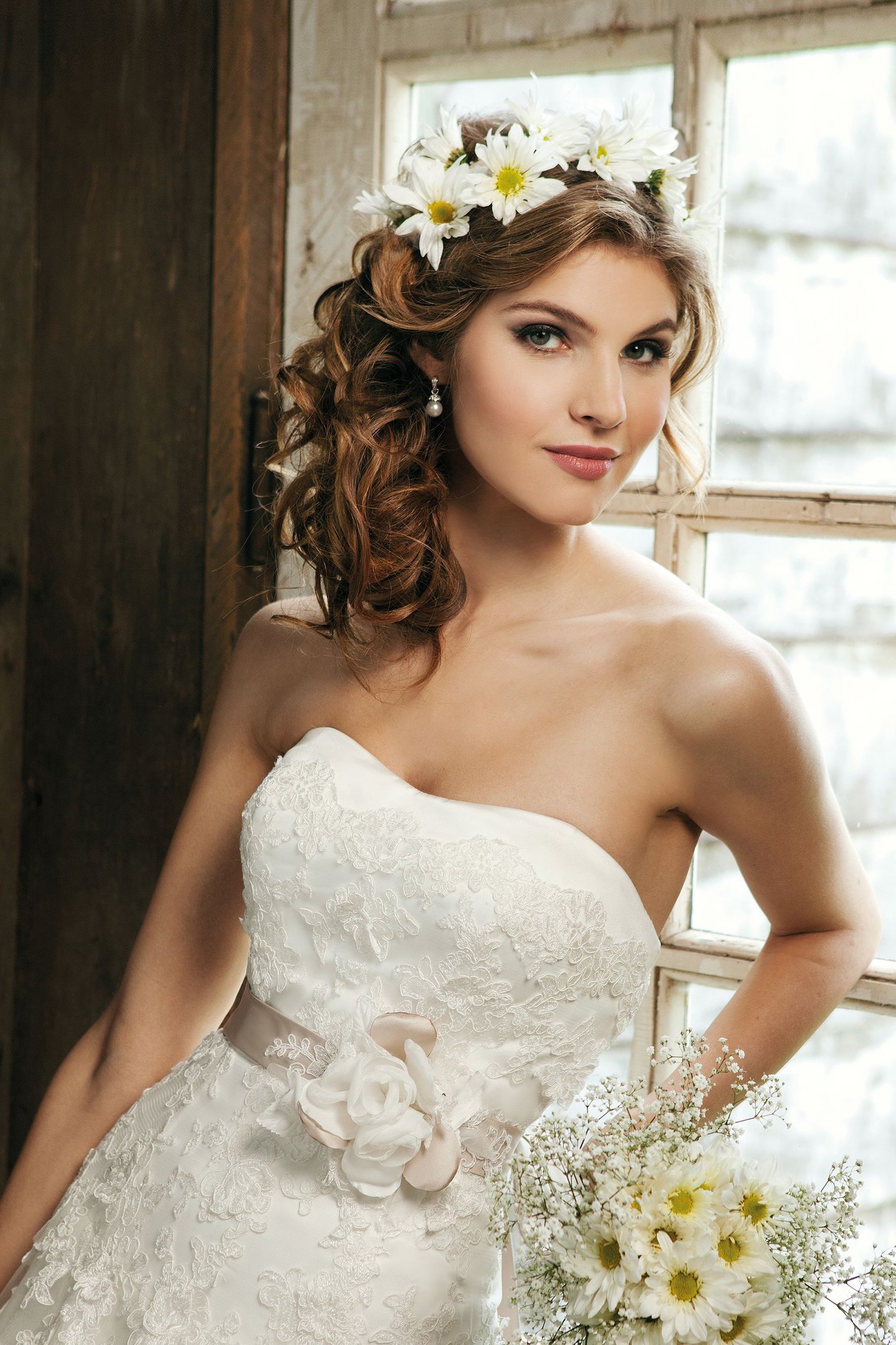 Sincerity Bridal Style 3671 Lace A-line dress complemented by a sweetheart neckline