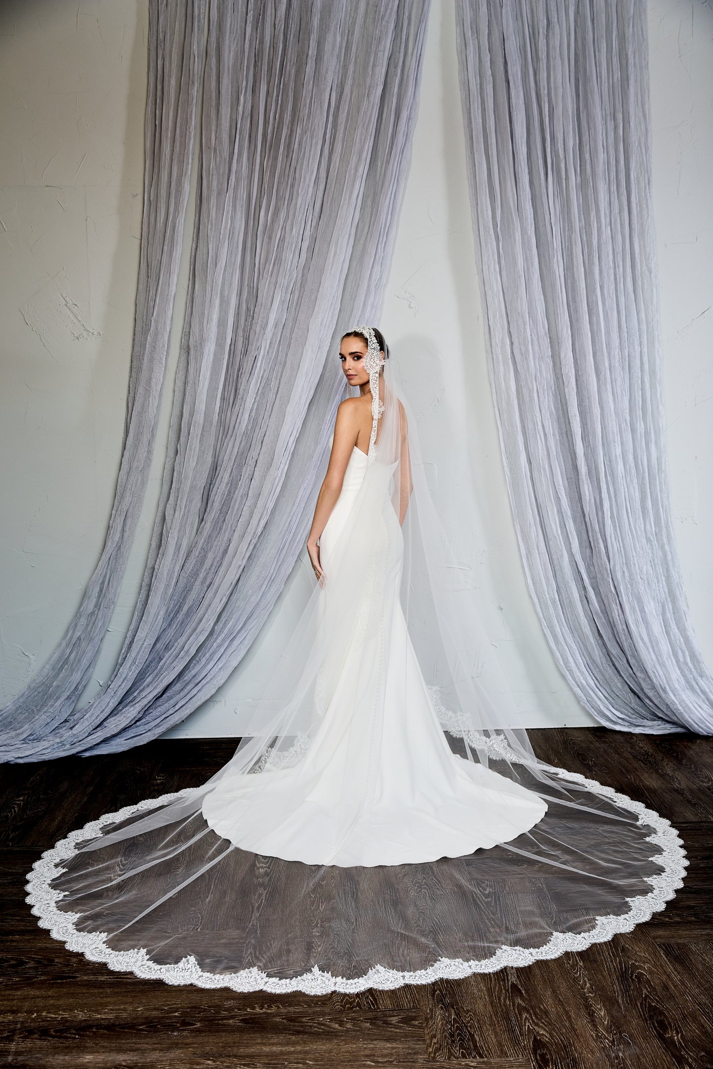 TG1133L130: Cathedral Length Mantilla Veil with Chantilly Lace