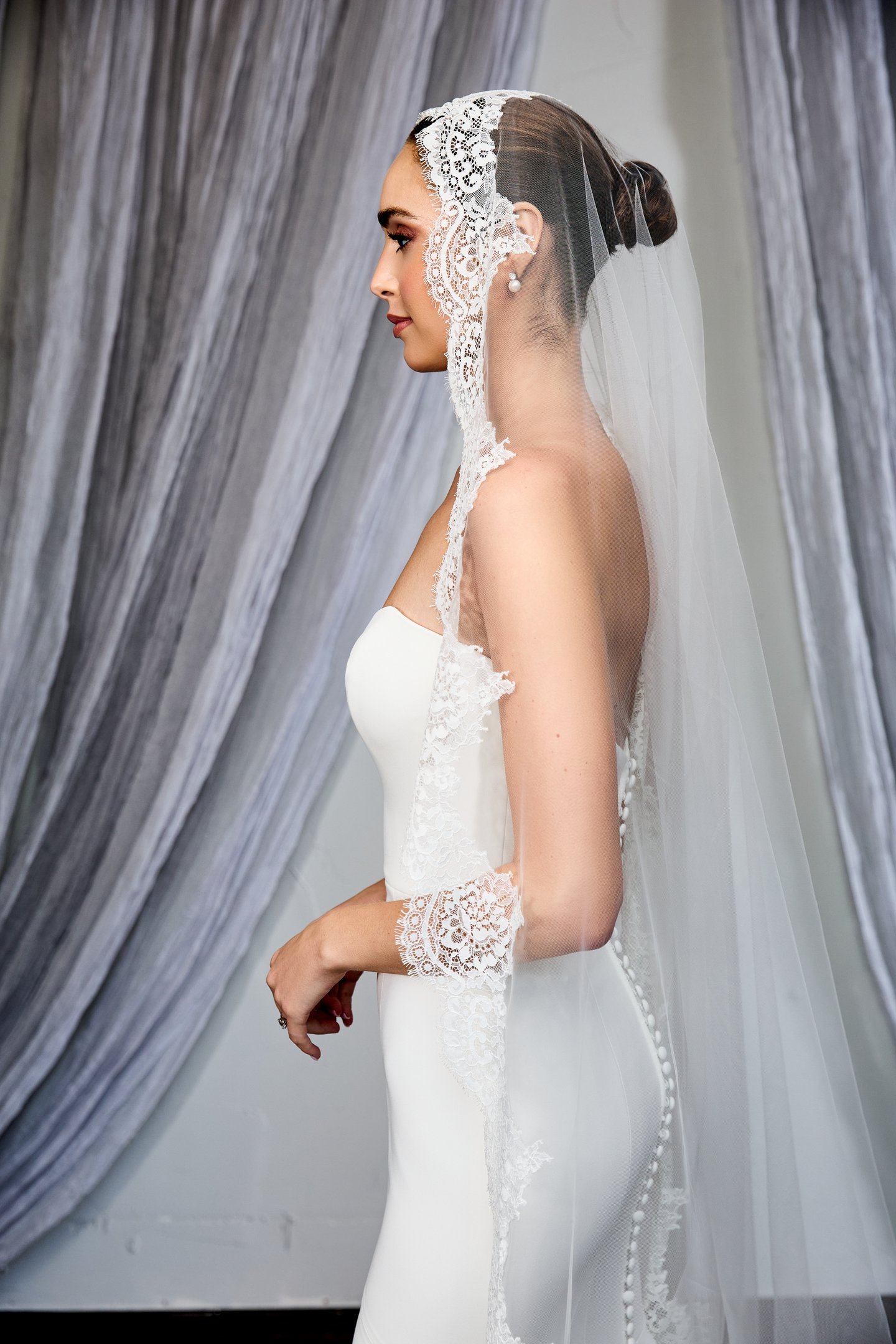 TG1133L130: Cathedral Length Mantilla Veil with Chantilly Lace