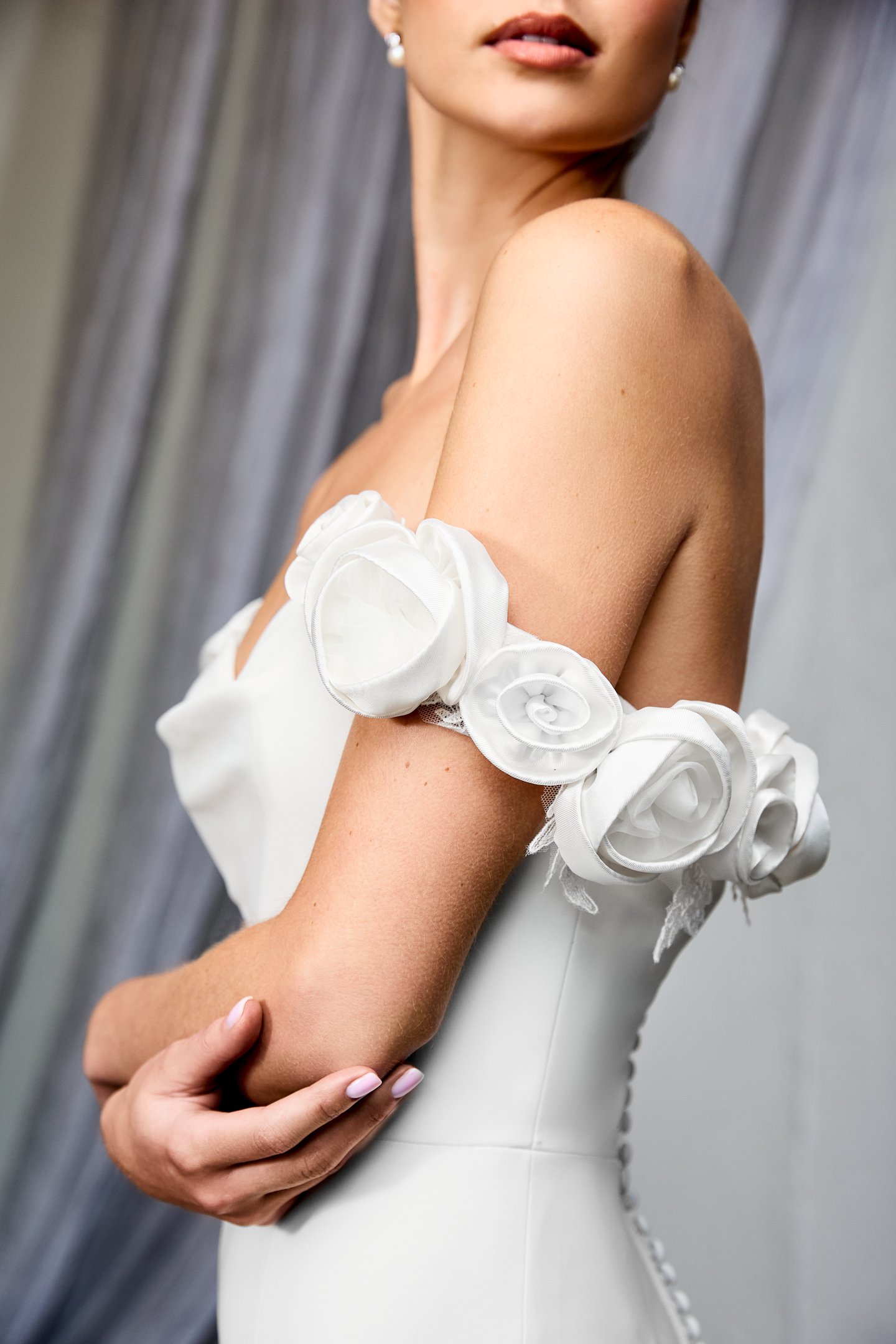 Thanks & Goodluck Style TG1137 Detachable Off-The-Shoulder 3D Mikado and Organza Flower Straps