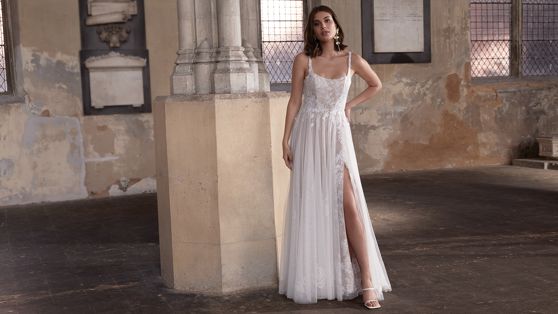 Isla: English Net A-Line Wedding Dress with Square Neck