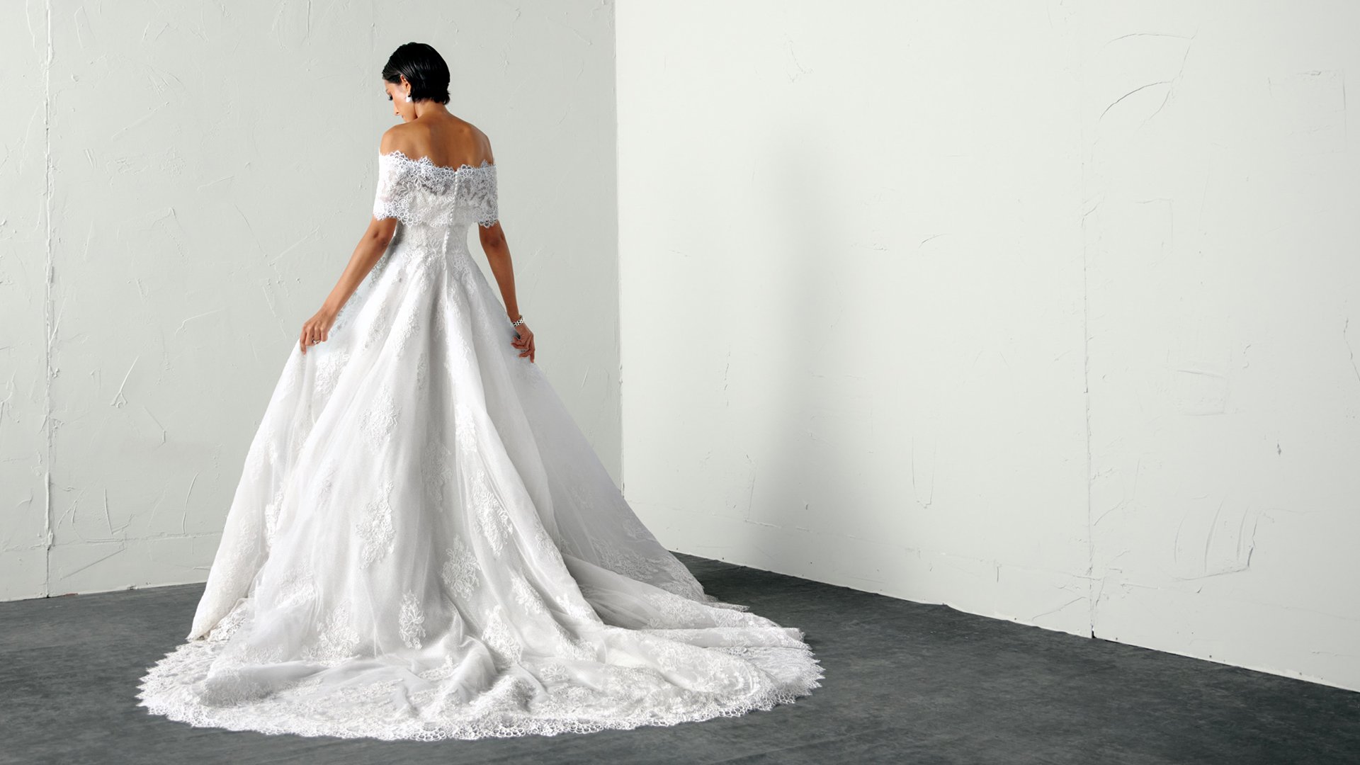 Justin Alexander Signature Style 99391 DRAVEN Matte Alençon Corded Lace A-Line with Scalloped Eyelash Detail