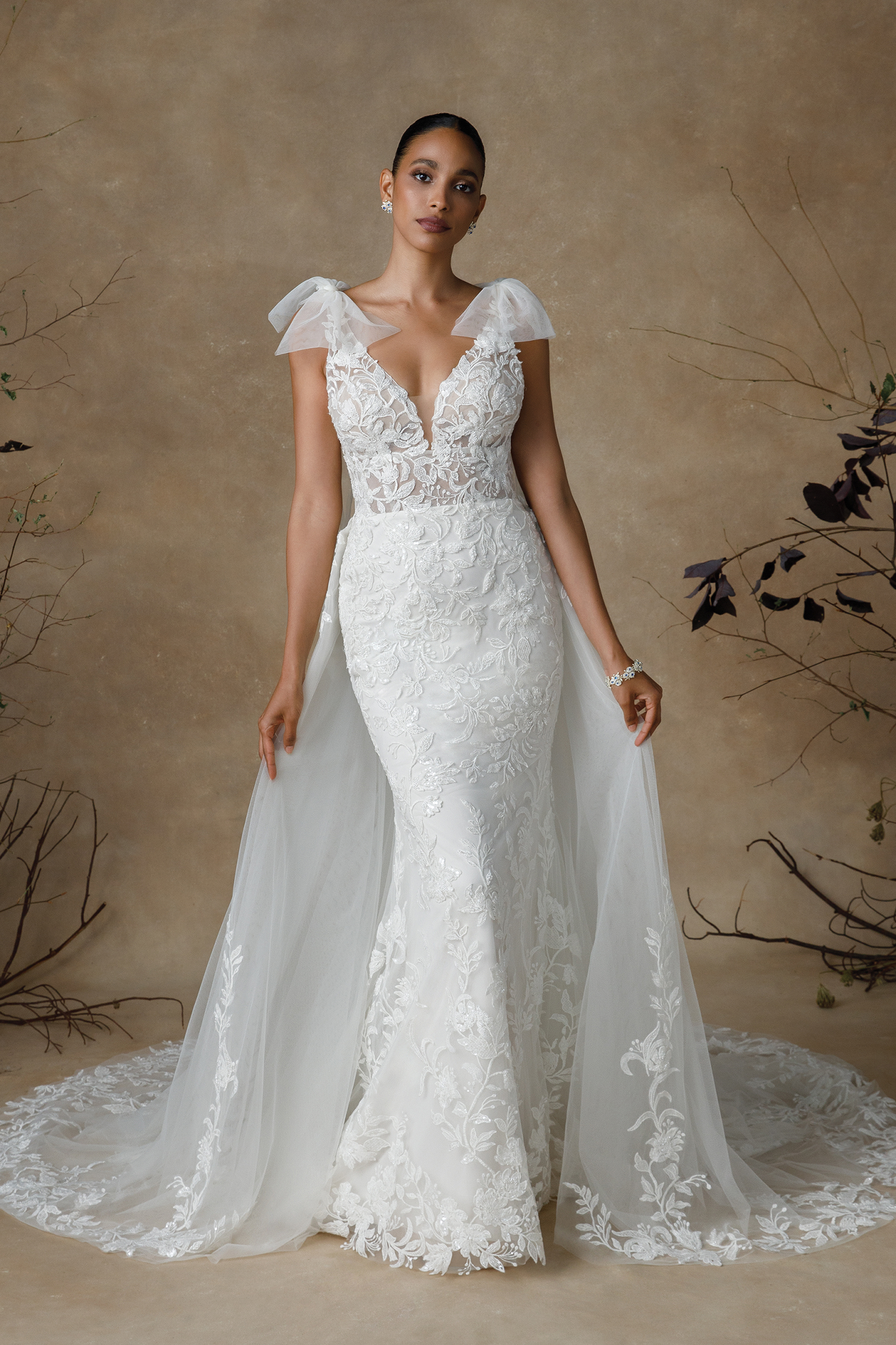 Justin Alexander Style 88326DT Gretchen Train