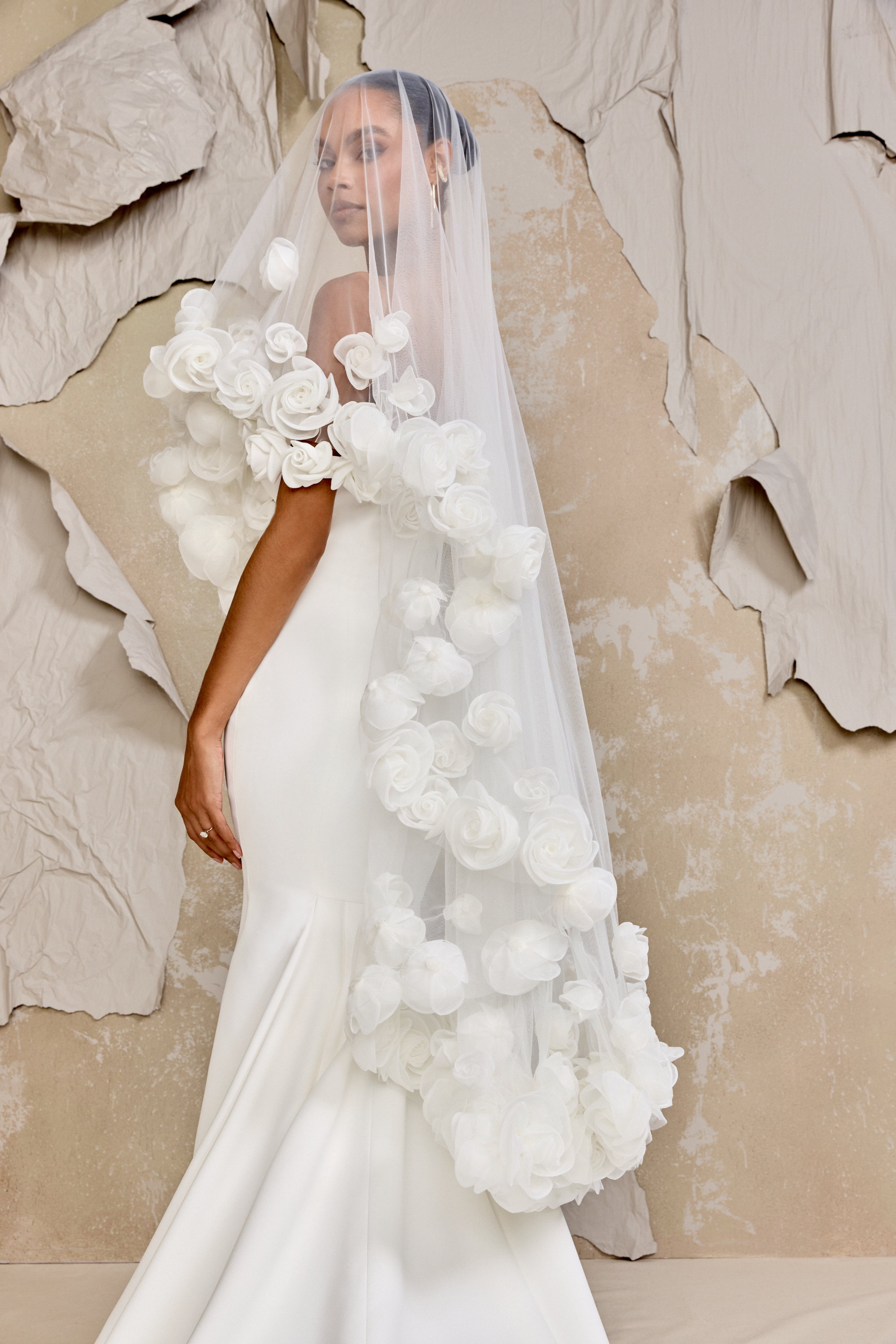 Justin Alexander Signature Style 99310V Walcott Veil Short Veil Adorned with Organza Rosettes