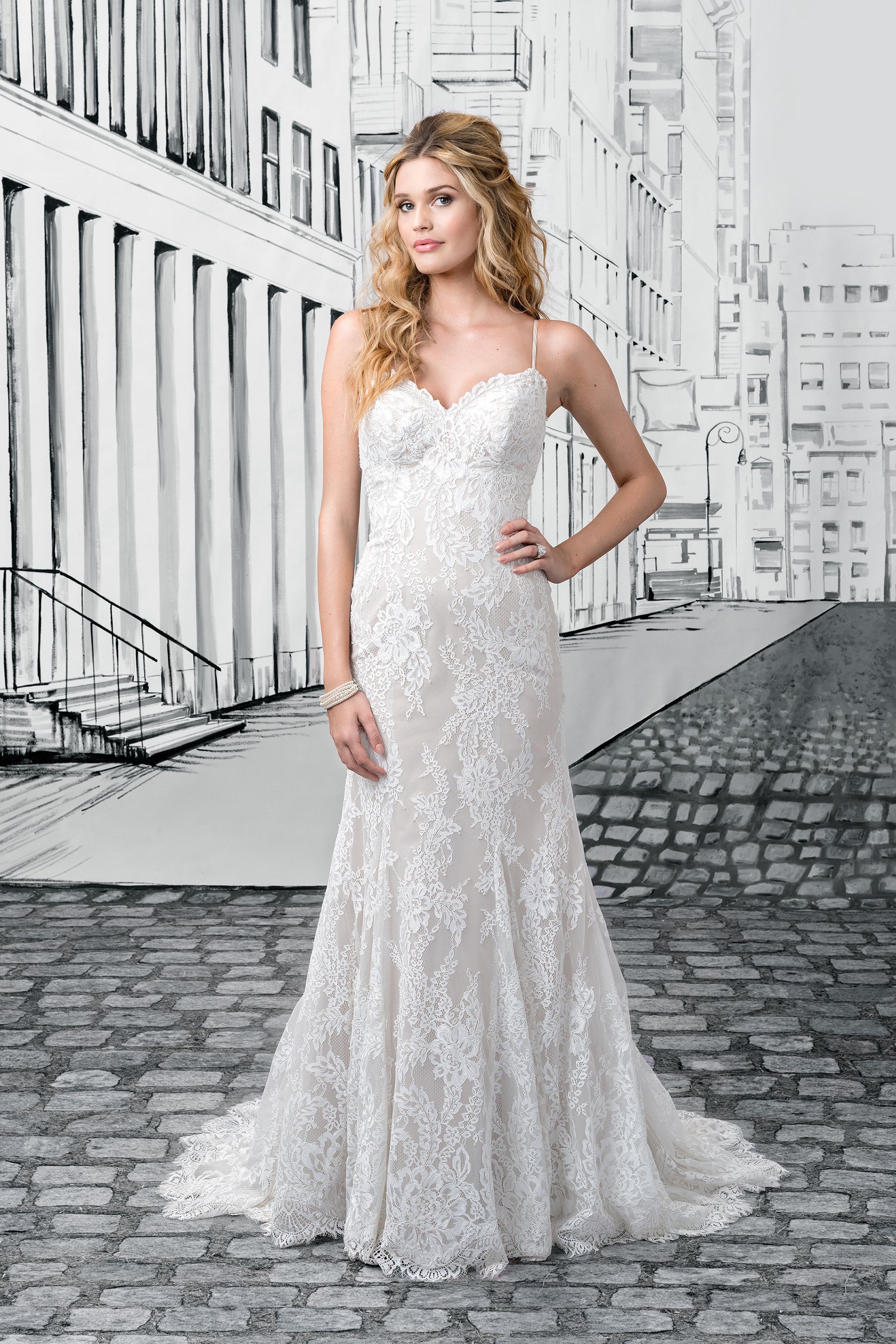 8791: Chantilly Lace Fit and Flare Wedding Dress | Justin Alexander