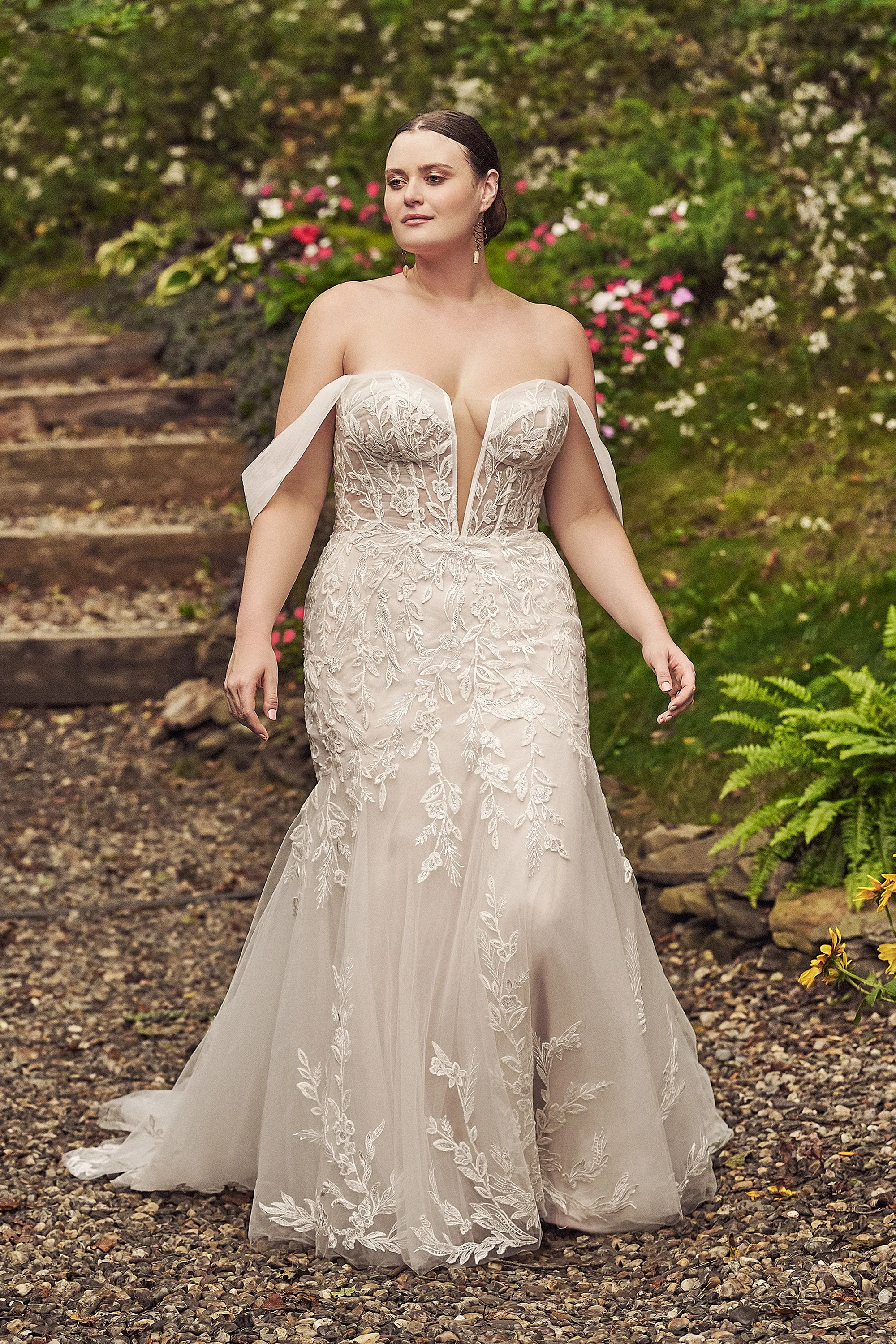 66164: Strapless Notch Mermaid Gown with Detachable Long