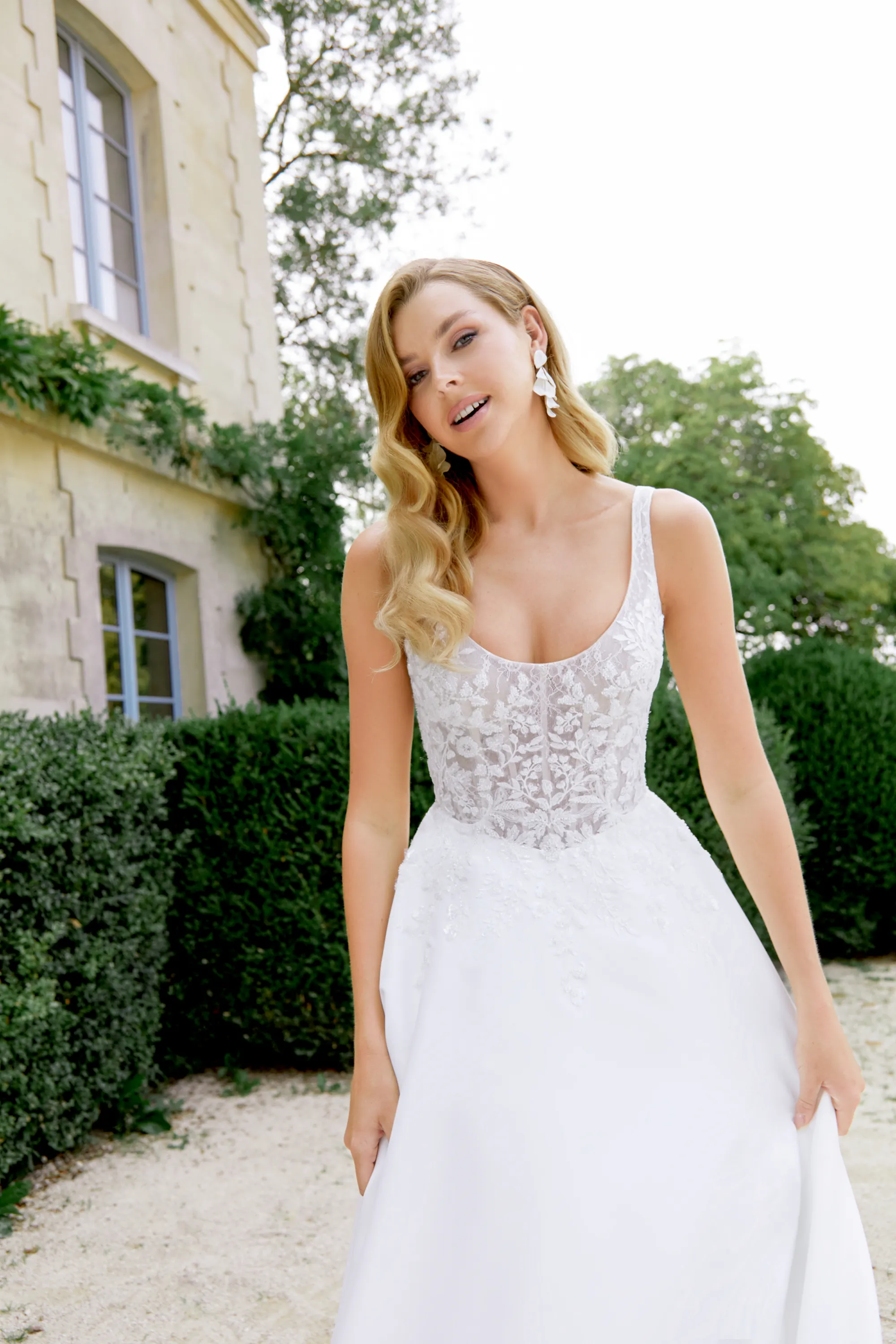 ティアラページ 44421: Strapless Mikado Ball Gown with Straight Neckline and